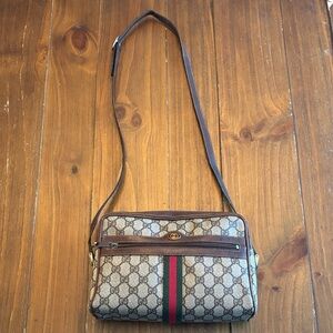 GUCCI VINTAGE CROSSBODY ACCESSORY COLLECTION